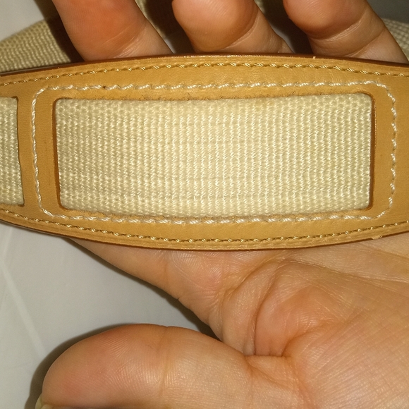 LIKE NEW Coach Beige Cream Tan Hampton's Signature Crossbody Bag Y2K - Picture 7 of 15